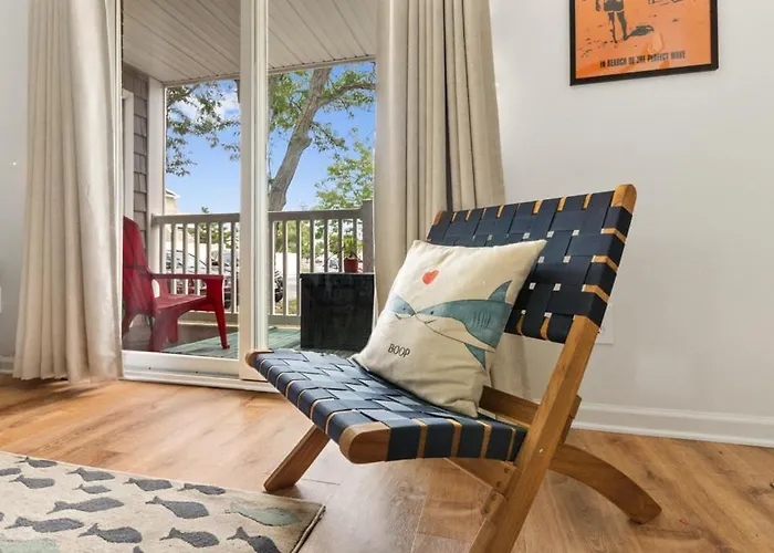 Renovated 1-bedroom With Pool, Bikes, & Access In North Ocean City, Md Apartment Ocean City