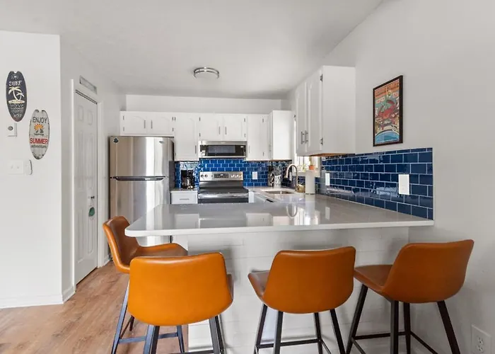 Renovated 1-bedroom With Pool, Bikes, & Access In North Ocean City, Md Apartment *