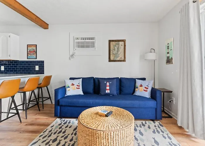 Renovated 1-bedroom With Pool, Bikes, & Access In North Ocean City, Md Apartment Ocean City