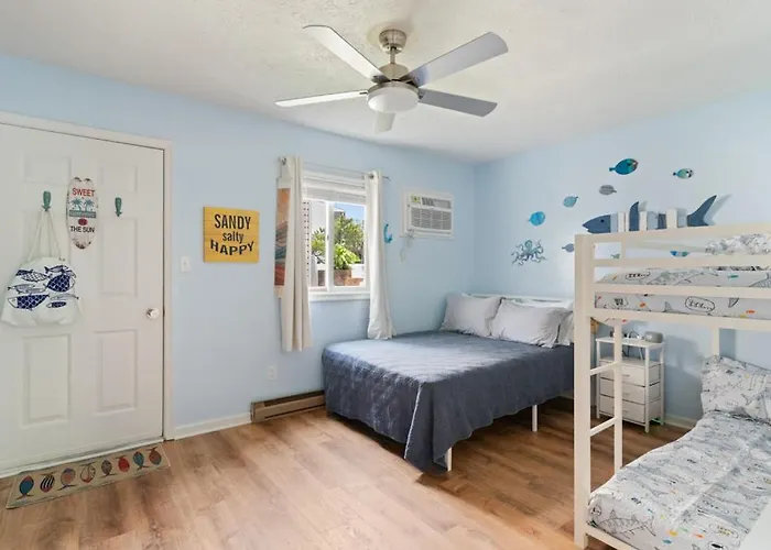 Renovated 1-bedroom With Pool, Bikes, & Access In North Ocean City, Md Apartment *